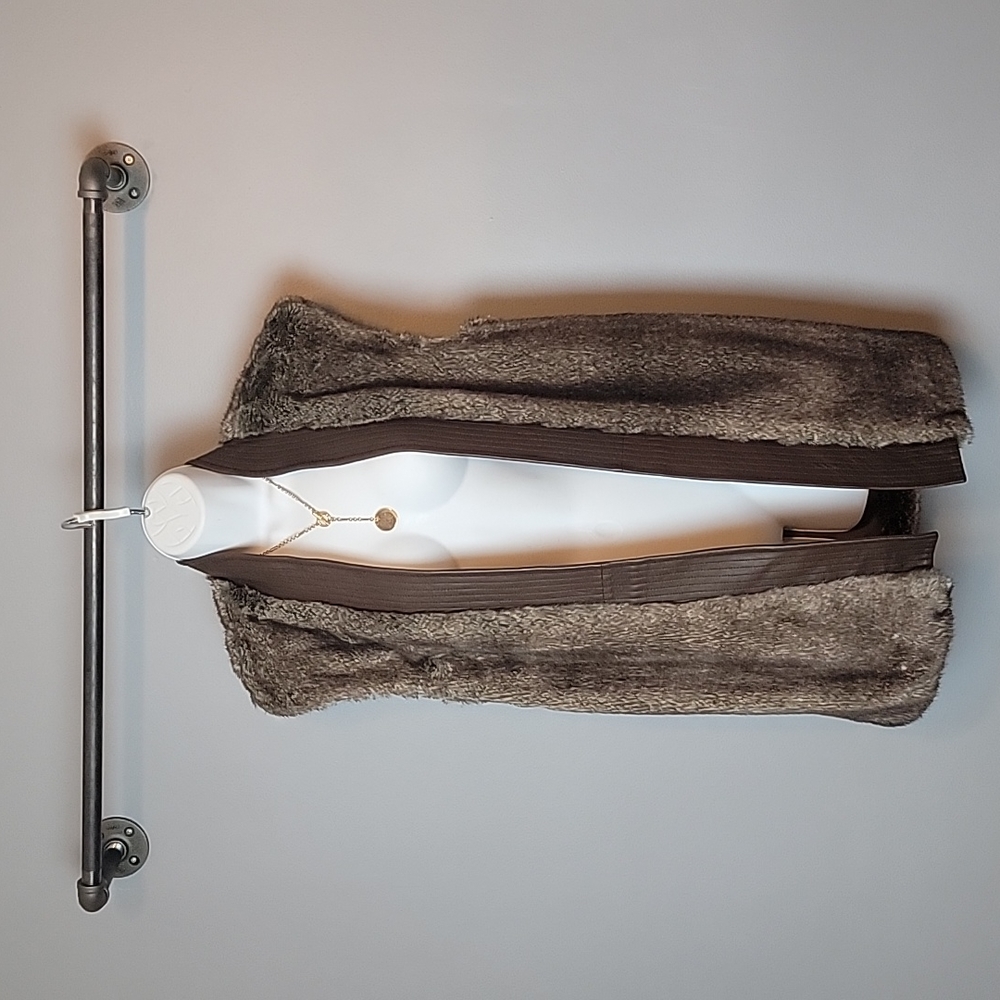 Cynthia Steffe Xs Faux Fur Vest In Brown